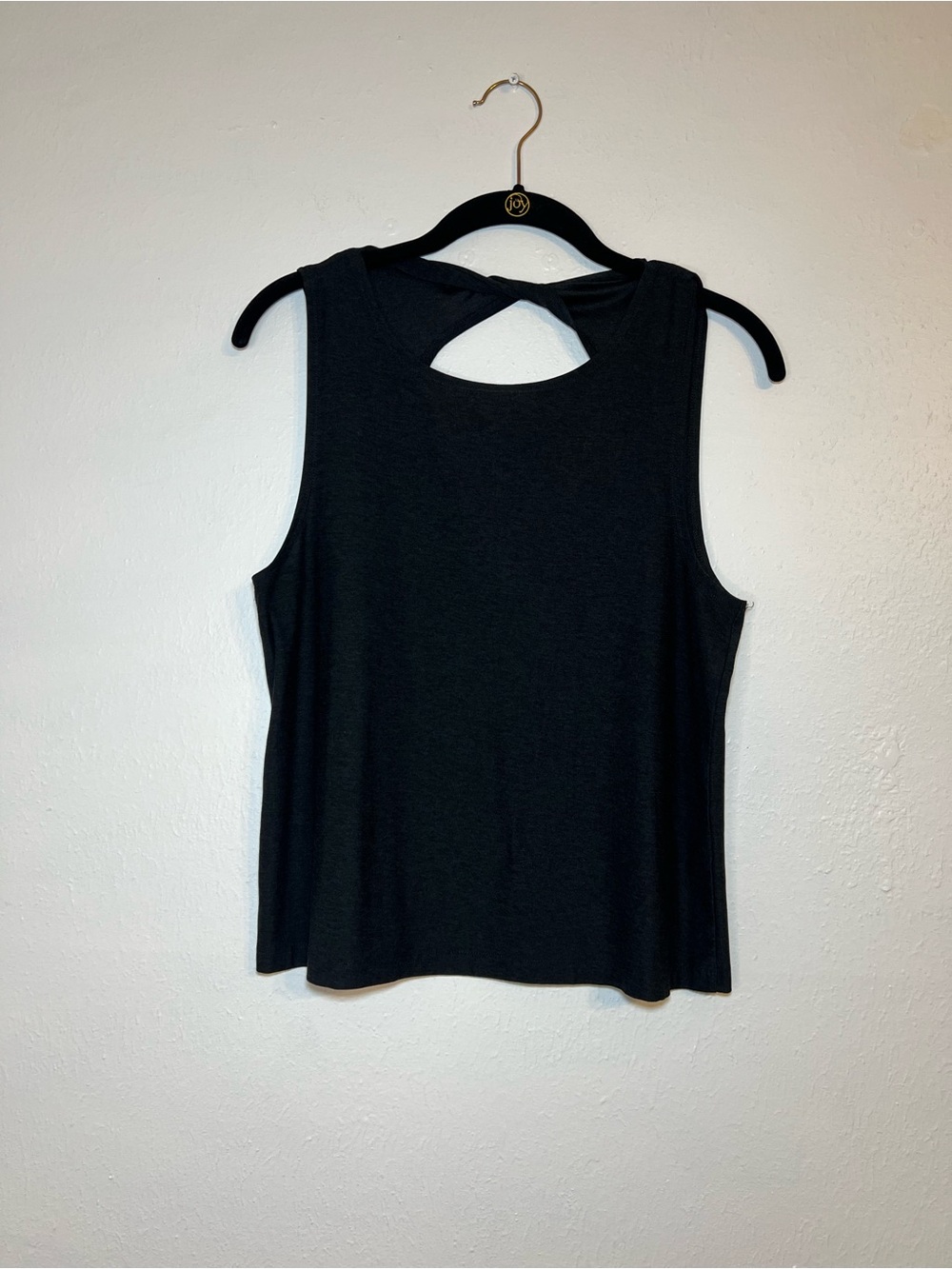 Beyond Yoga Featherweight Aquarius Black Sleeveless Twist-Back Top size small
